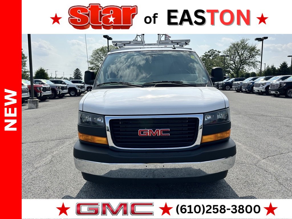 2025 Gmc Savana Cutaway 3500 photo 3