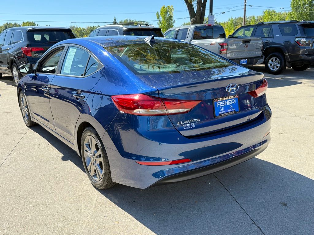 2017 Hyundai Elantra SE photo 2