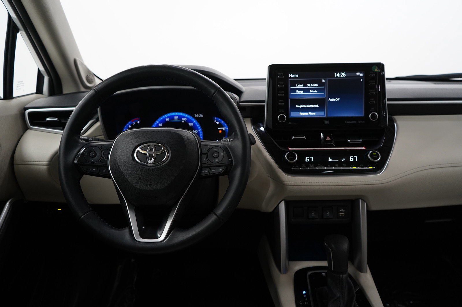2022 Toyota Corolla Cross XLE photo 11