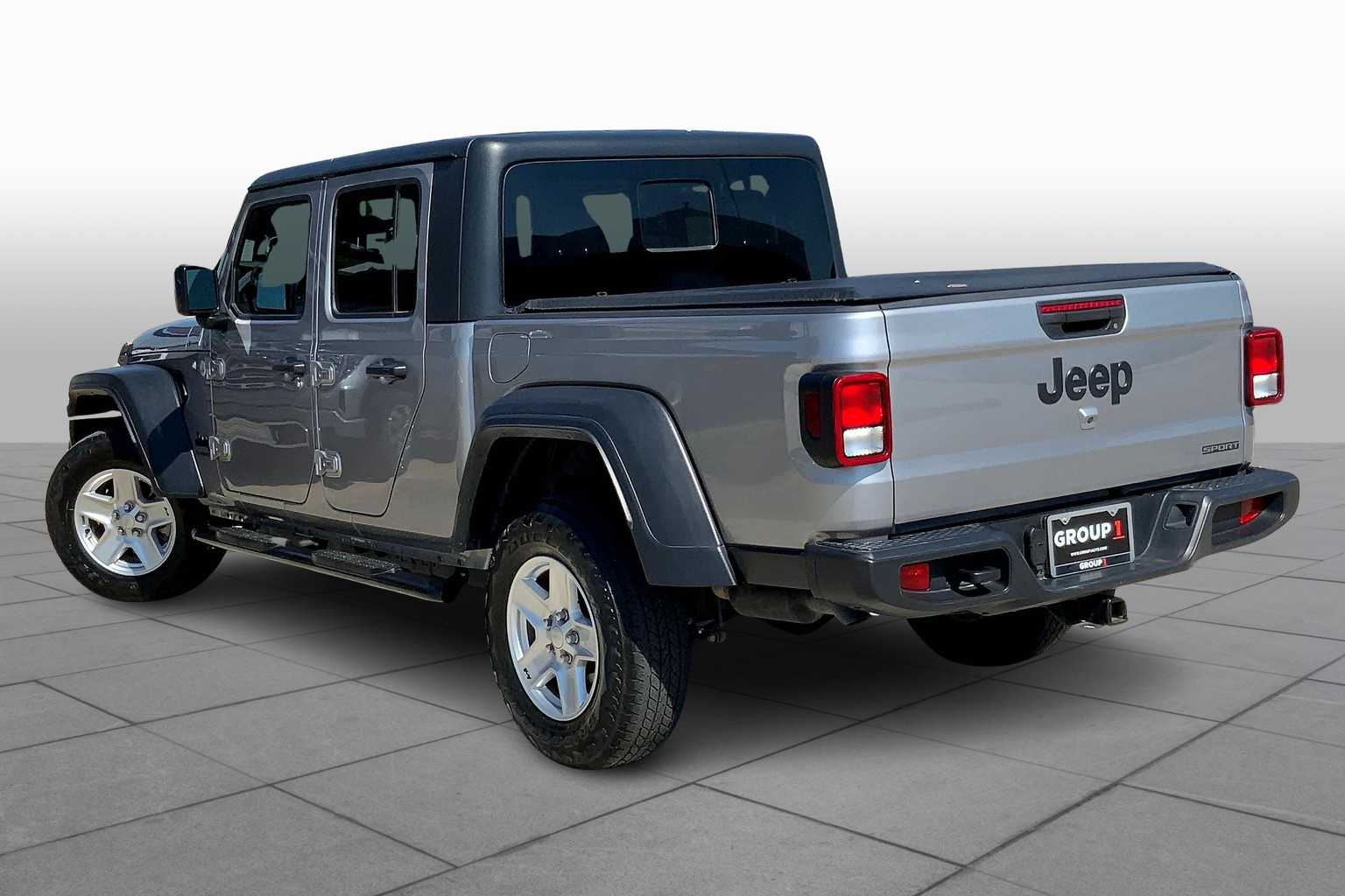 2020 Jeep Gladiator Sport S photo 10