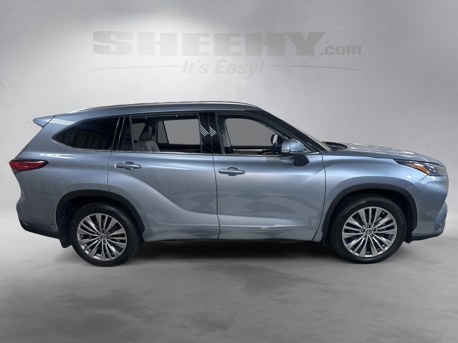 2021 Toyota Highlander Platinum photo 5
