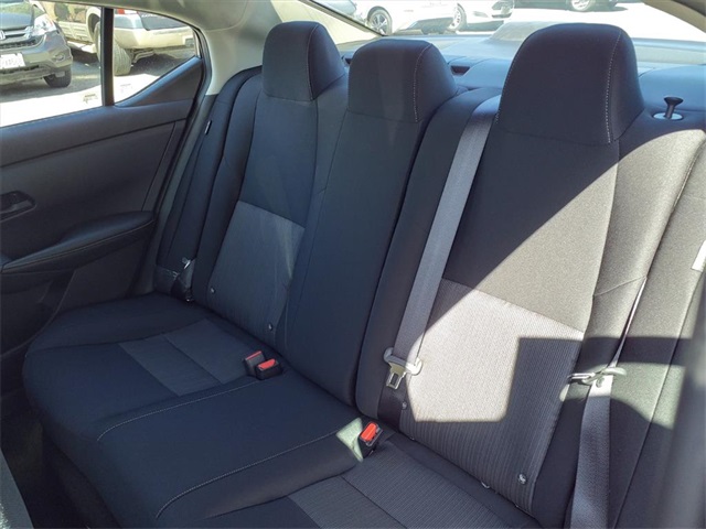 2025 Nissan Sentra SV photo 11