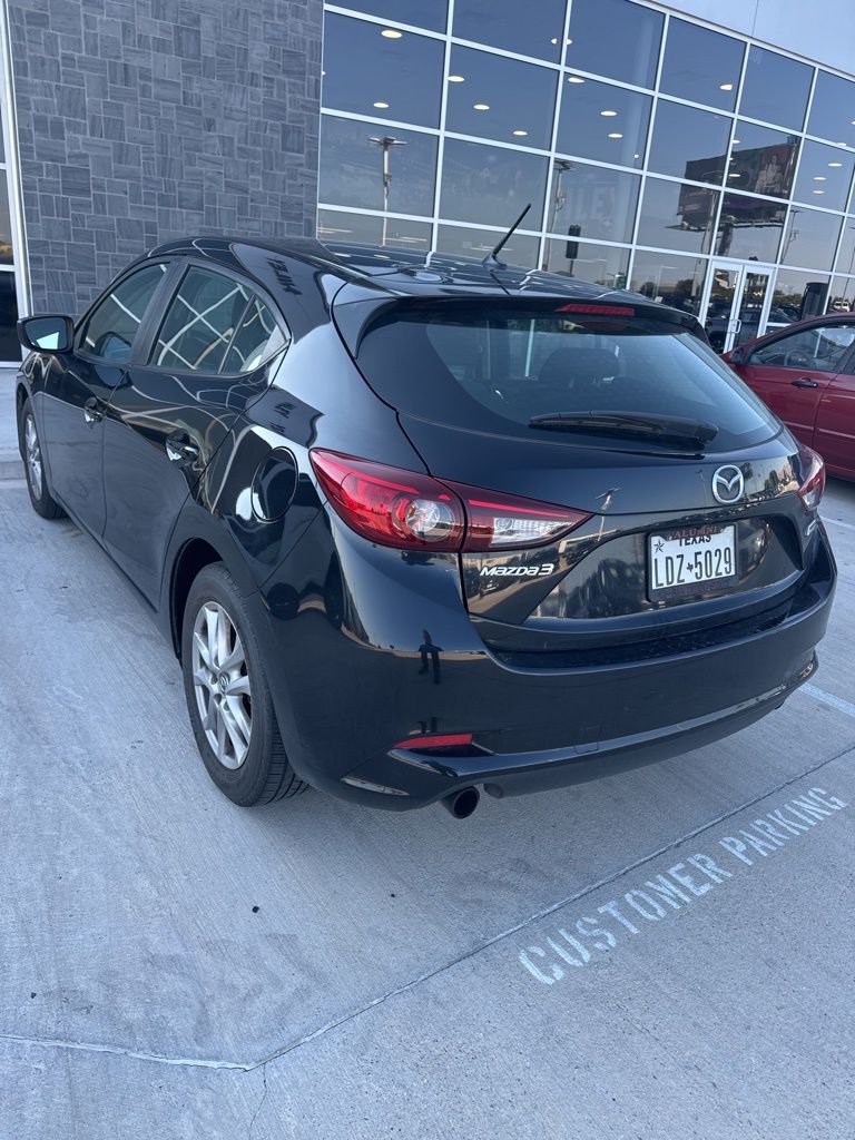 2018 Mazda Mazda3 Sport photo 3