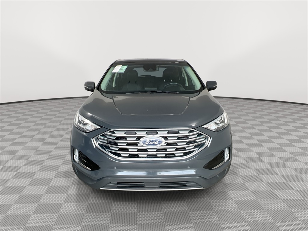 2021 Ford Edge Titanium photo 3