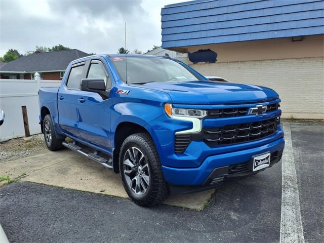 Used 2022 Glacier Blue Metallic Chevrolet RST image 1
