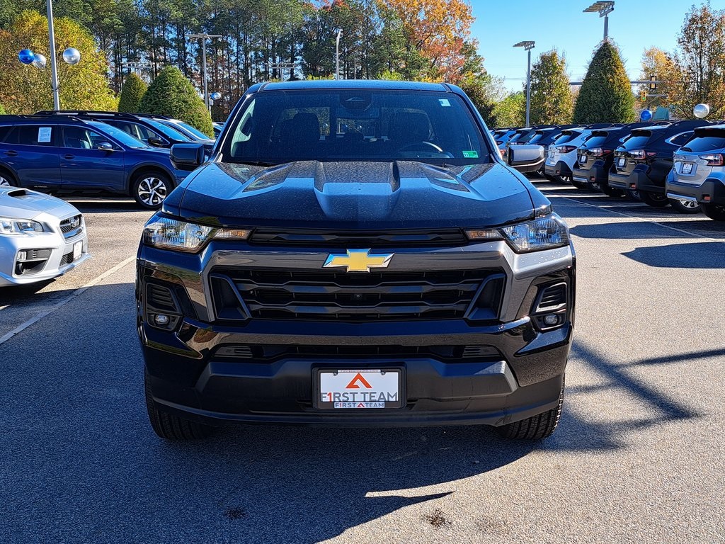 2024 Chevrolet Colorado LT photo 3