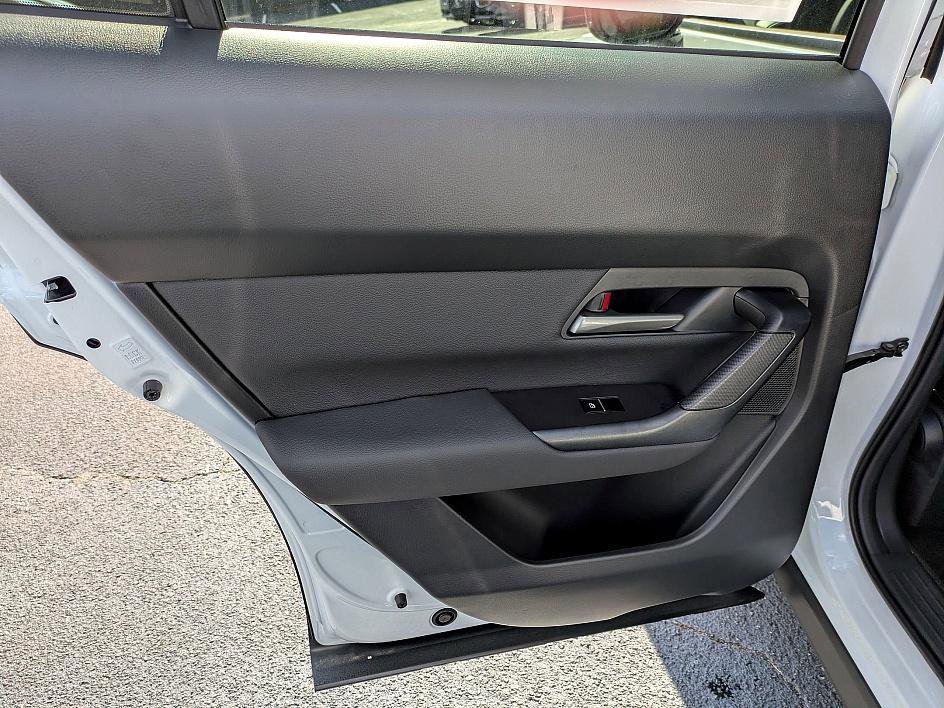 2025 Mazda CX-50 2.5 Select photo 25