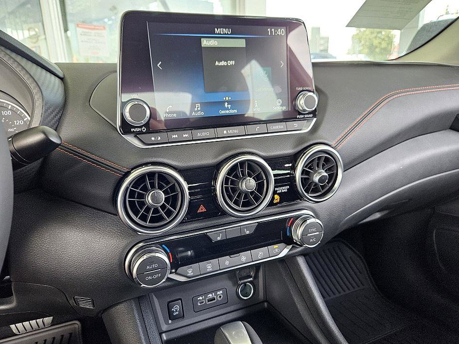 2025 Nissan Sentra SR photo 19