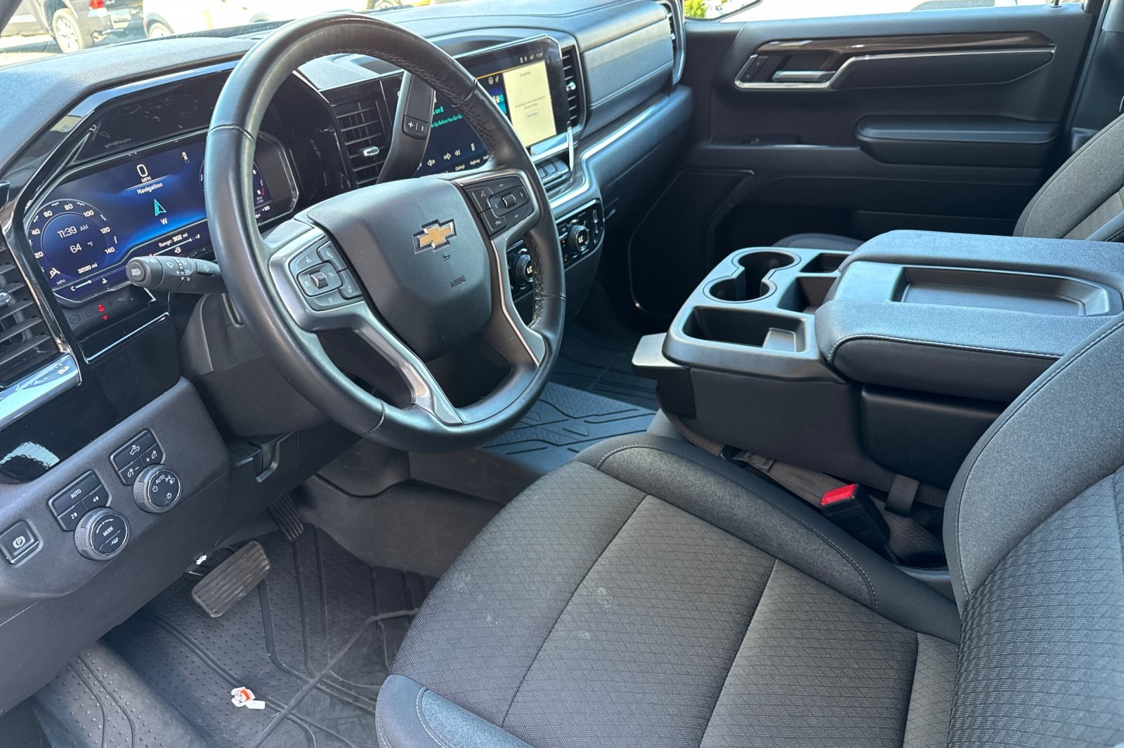 2024 Chevrolet Silverado 1500 LT photo 9