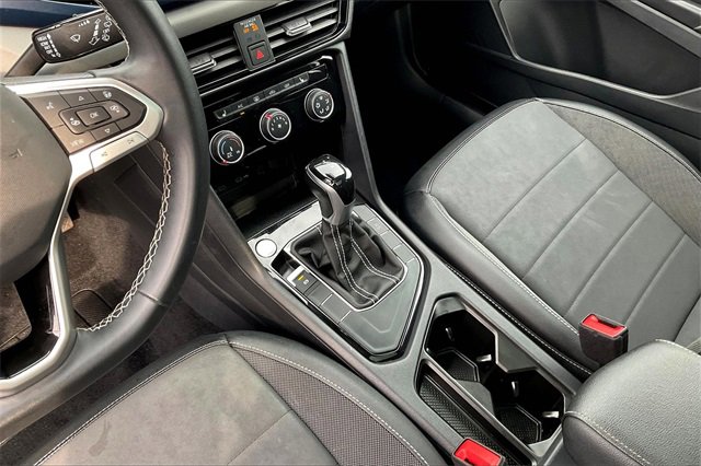 2023 Volkswagen Taos SE photo 13