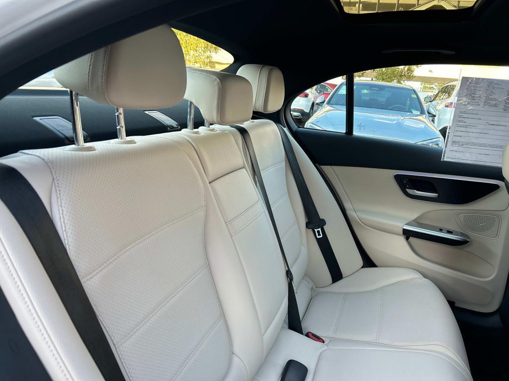 2025 Mercedes Benz C 300 4MATIC photo 25