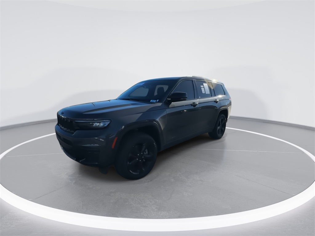 2024 Jeep Grand Cherokee Altitude photo 3