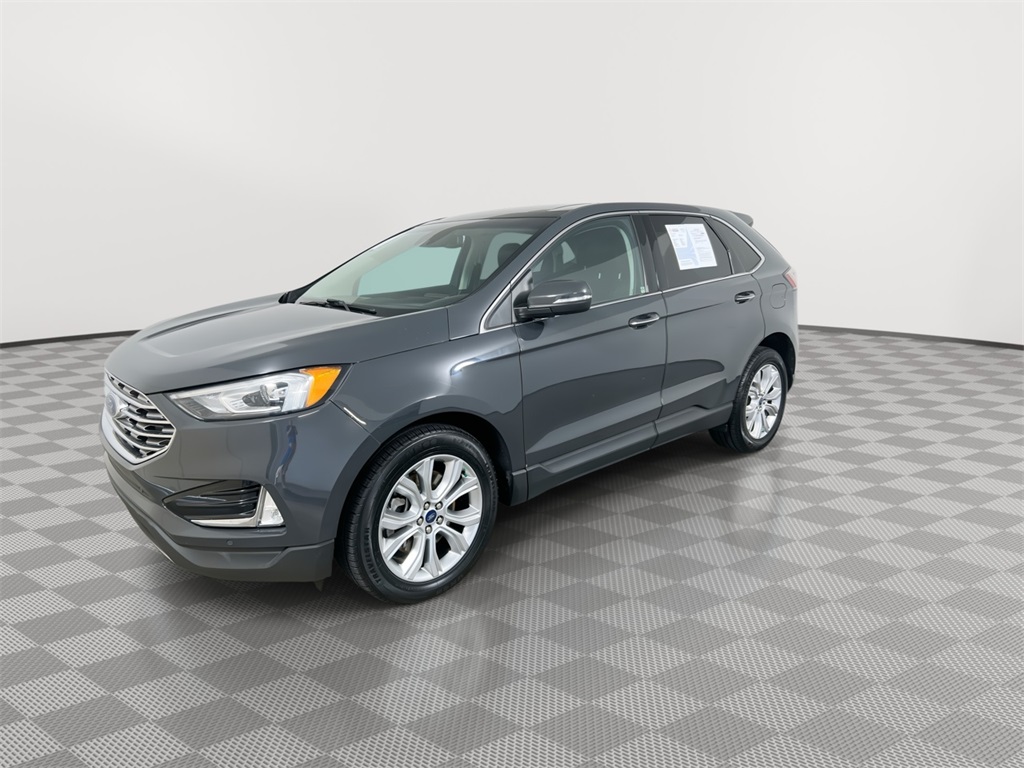 2021 Ford Edge Titanium photo 4