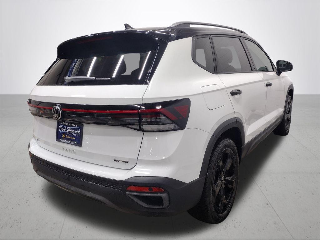 2025 Volkswagen Taos SE photo 11