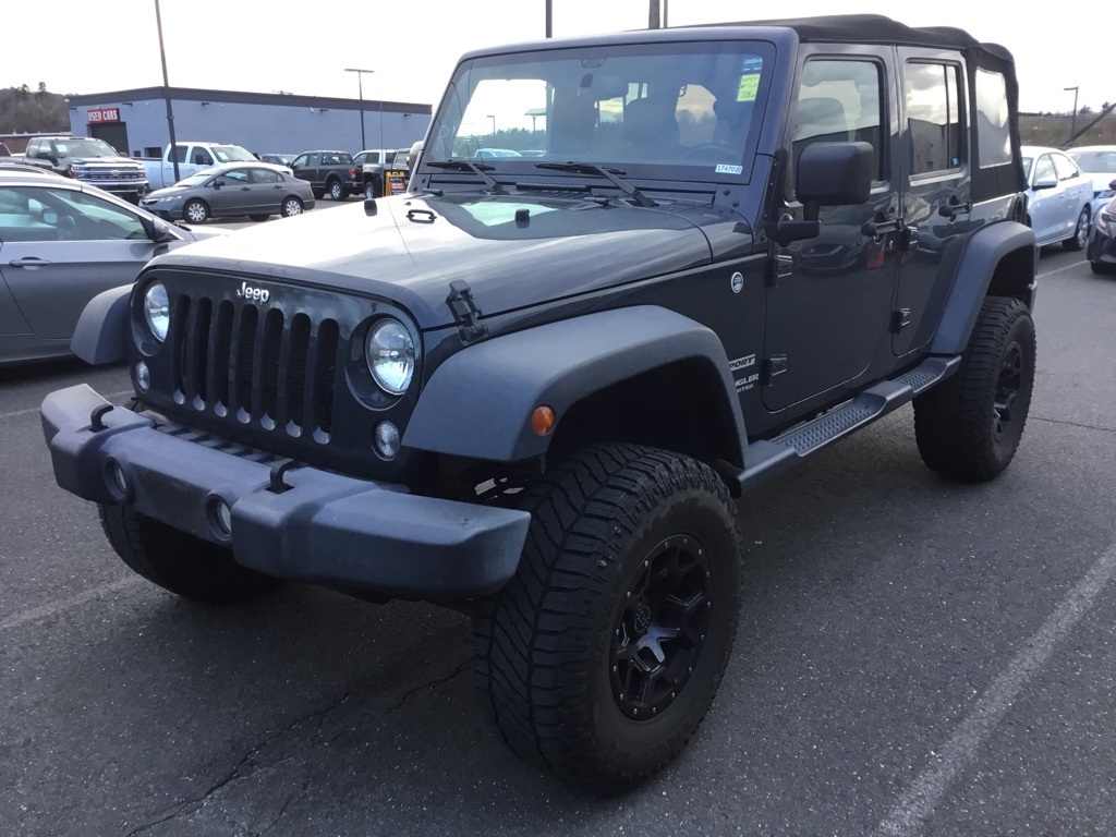 2017 Jeep Wrangler Unlimited Sport photo 3