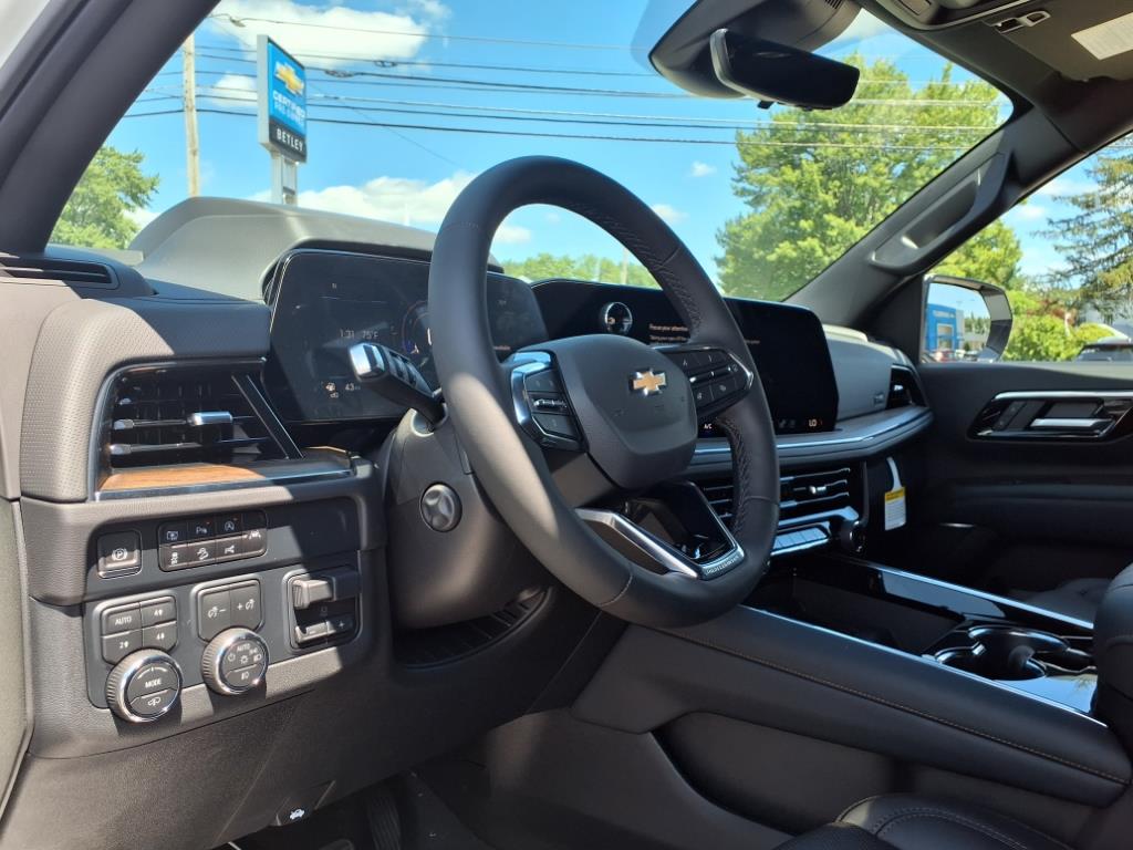 2025 Chevrolet Tahoe High Country photo 9