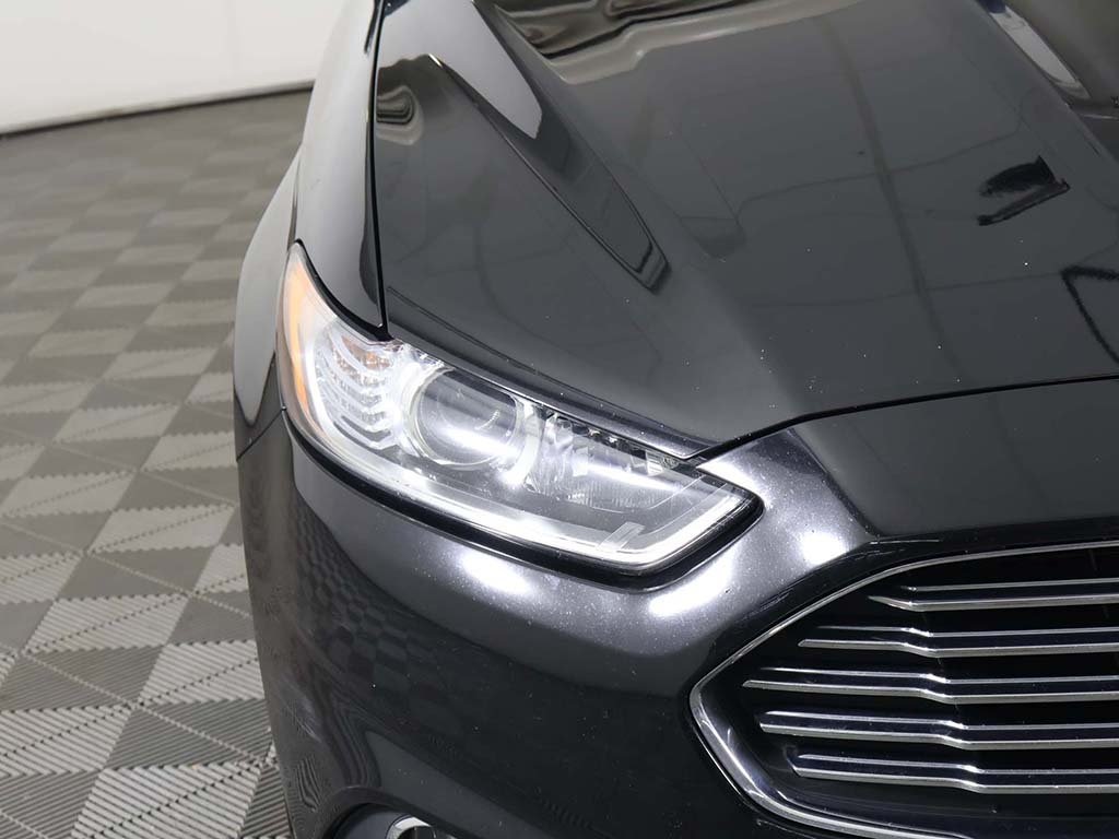 2016 Ford Fusion SE photo 10