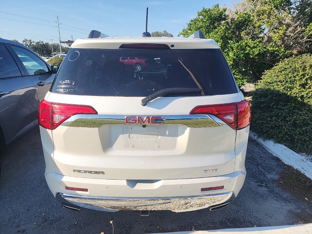 2018 Gmc Acadia Denali photo 2