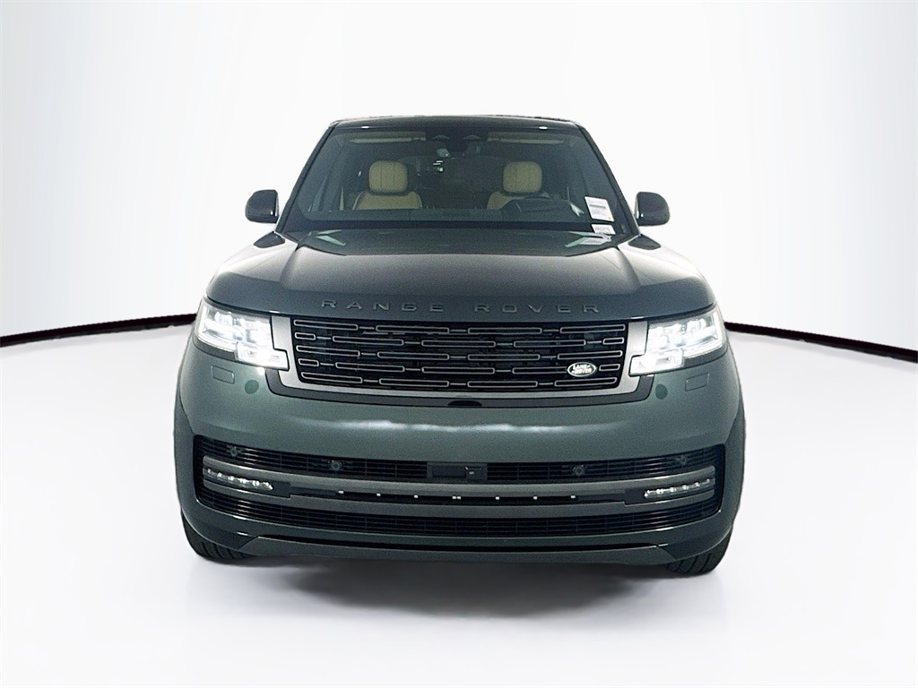 2025 Land Rover Range Rover SE photo 2