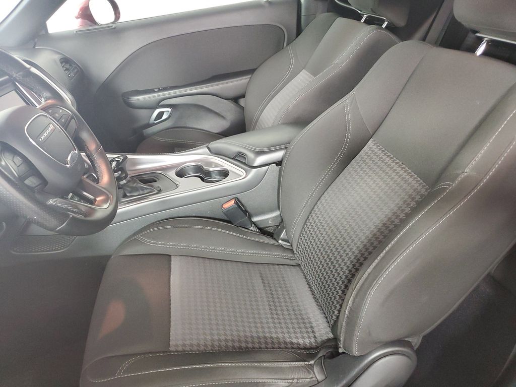2020 Dodge Challenger SXT photo 11