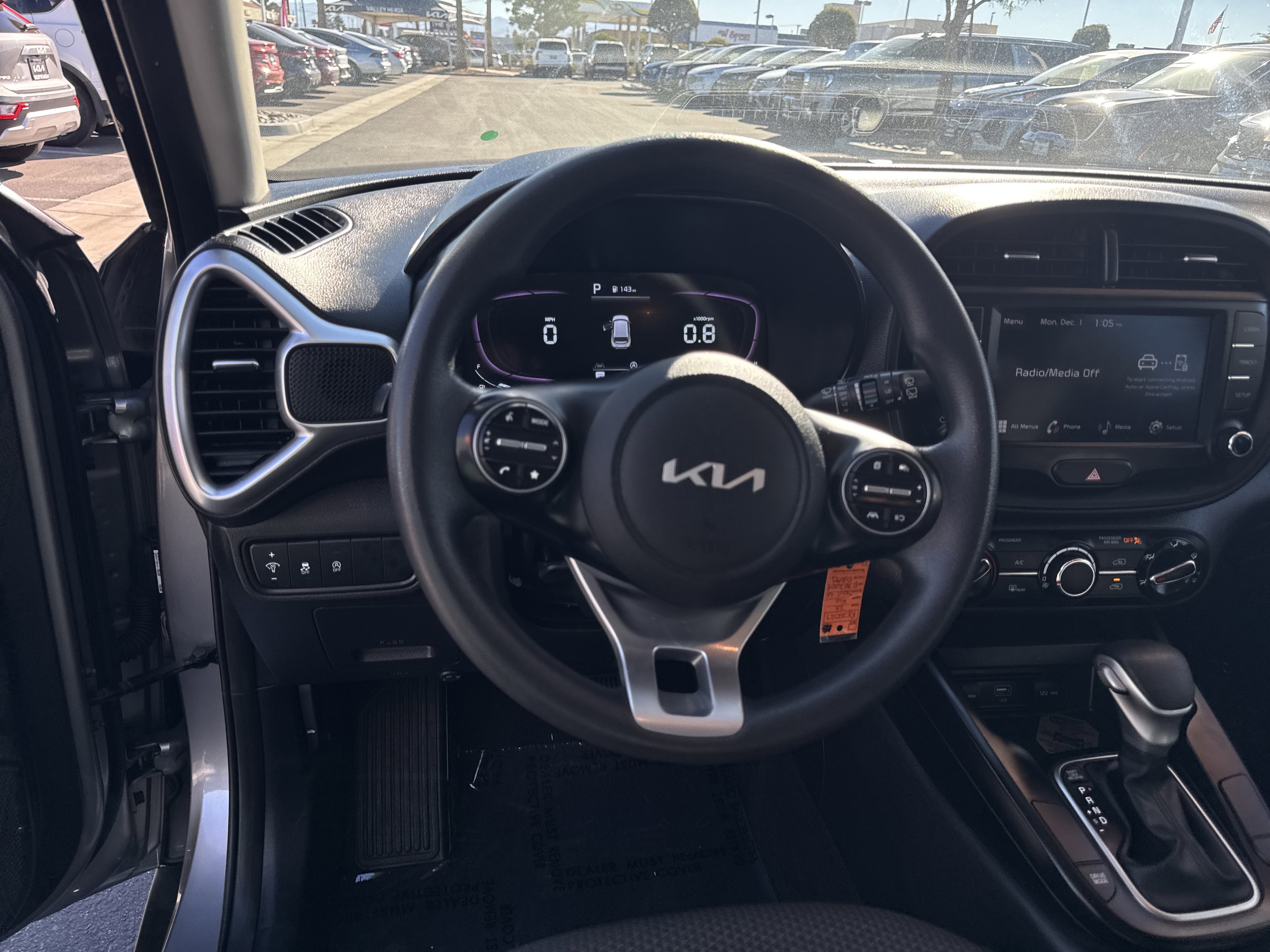 2023 Kia Soul LX's photo