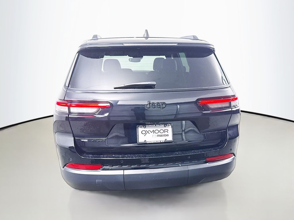 2023 Jeep Grand Cherokee Altitude photo 4