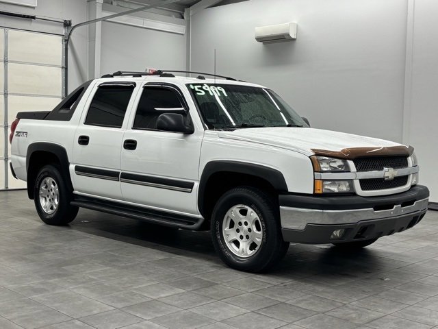 2004 Chevrolet Avalanche Base's photo