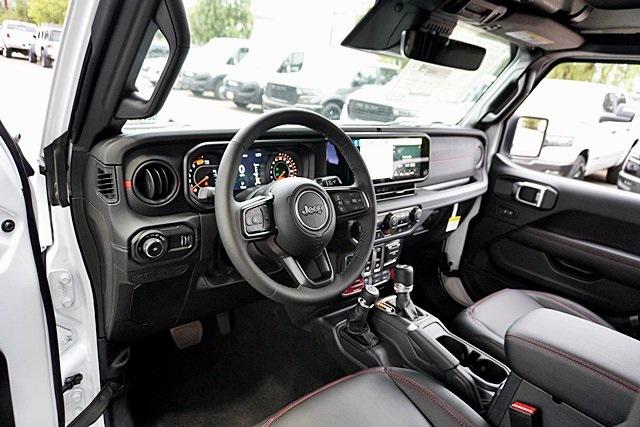 New 2025 Bright White Clear-Coat Exterior Paint Jeep Rubicon image 24