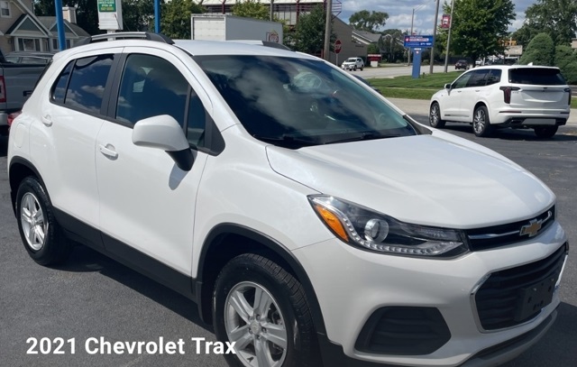 2021 Chevrolet Trax LT photo 2