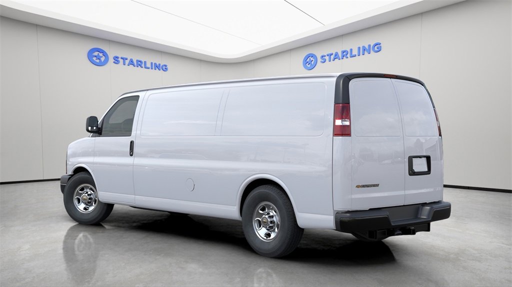 2025 Chevrolet Express Cargo 2500 photo 2