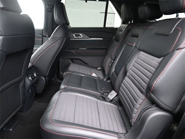 2025 Ford Explorer ST-Line photo 20