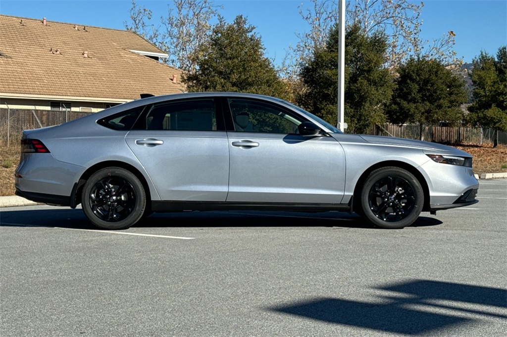 2025 Honda Accord SE photo 2