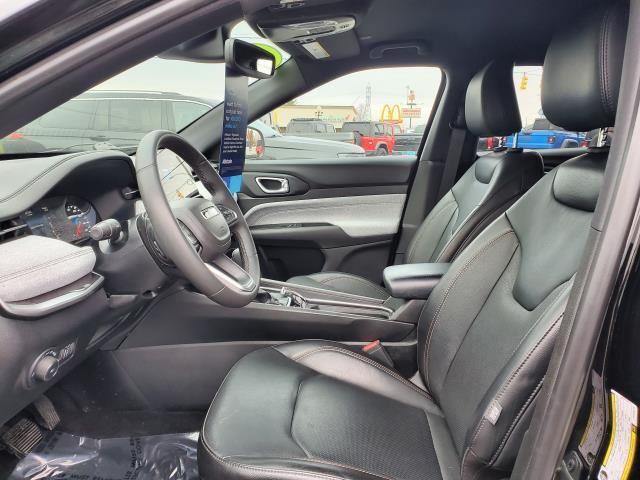 2023 Jeep Compass Latitude Lux photo 4