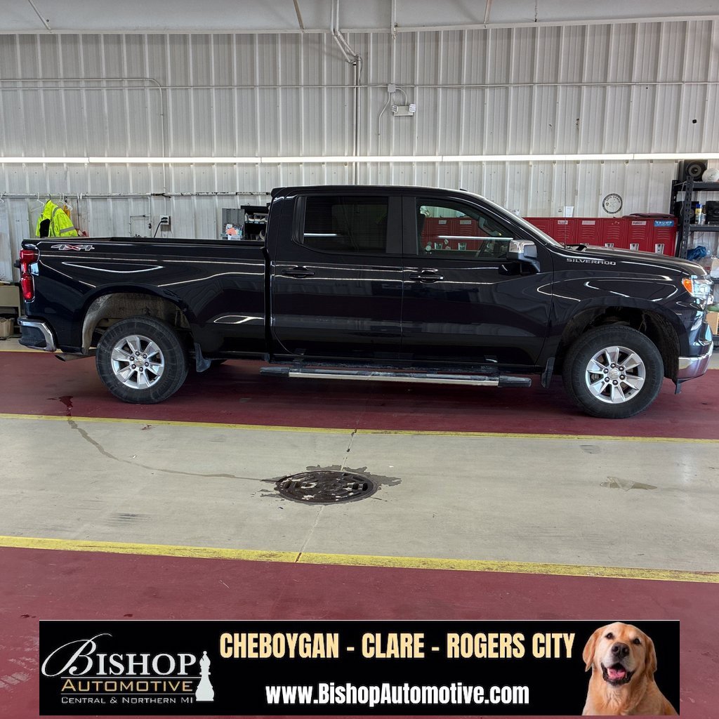 2023 Chevrolet Silverado 1500 LT photo 2