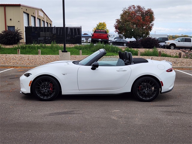 2017 Mazda MX-5 Miata Miata photo 2