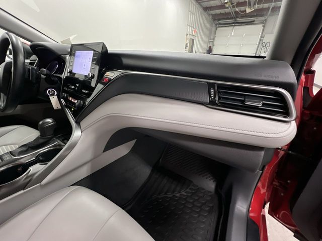 2022 Toyota Camry SE photo 24