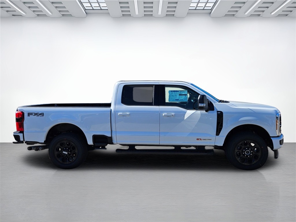 2026 Ford F-350 XLT photo 2