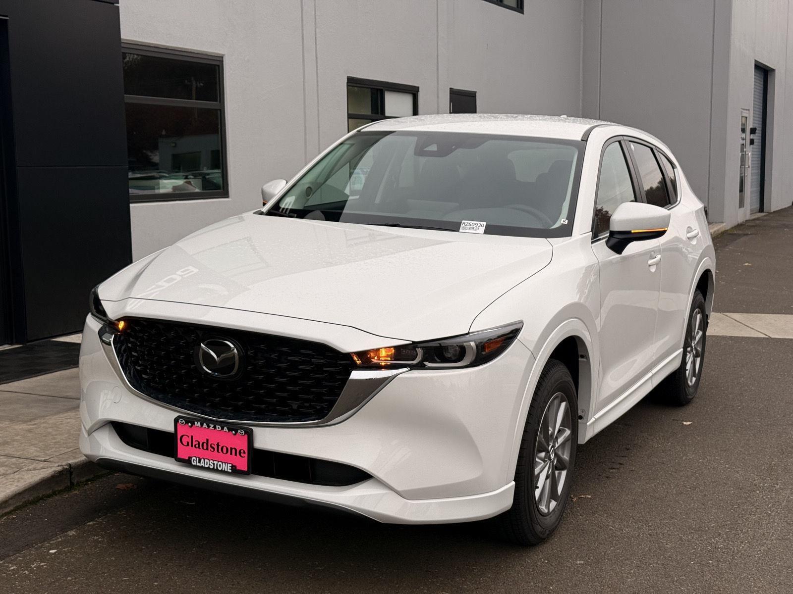 2025 Mazda CX-5 2.5 Select photo 2