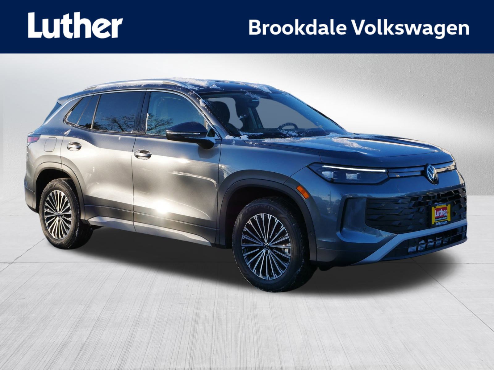 2026 Volkswagen Tiguan S's photo