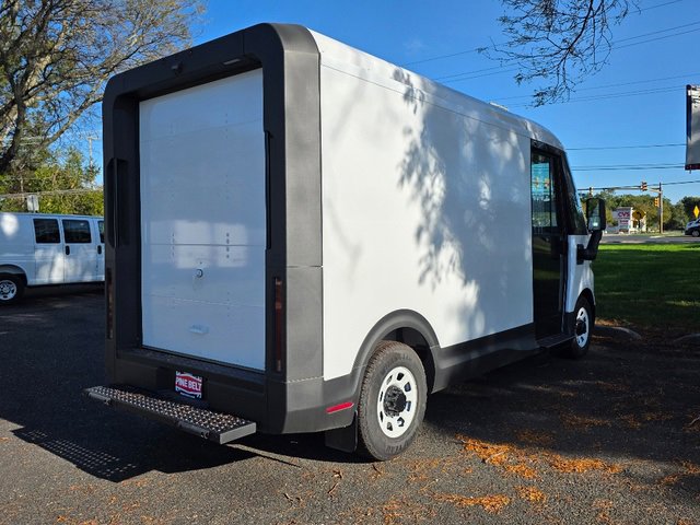 2025 Chevrolet BrightDrop 400 photo 3