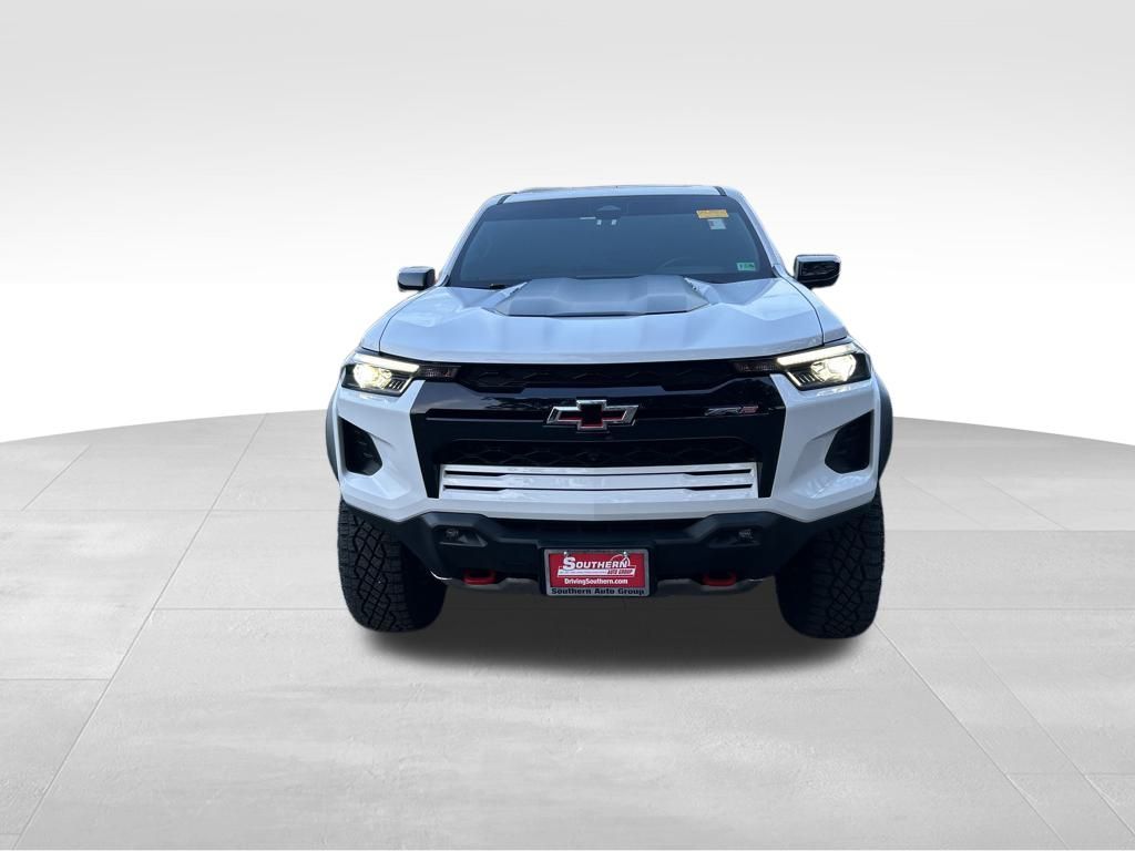 2024 Chevrolet Colorado ZR2 photo 2