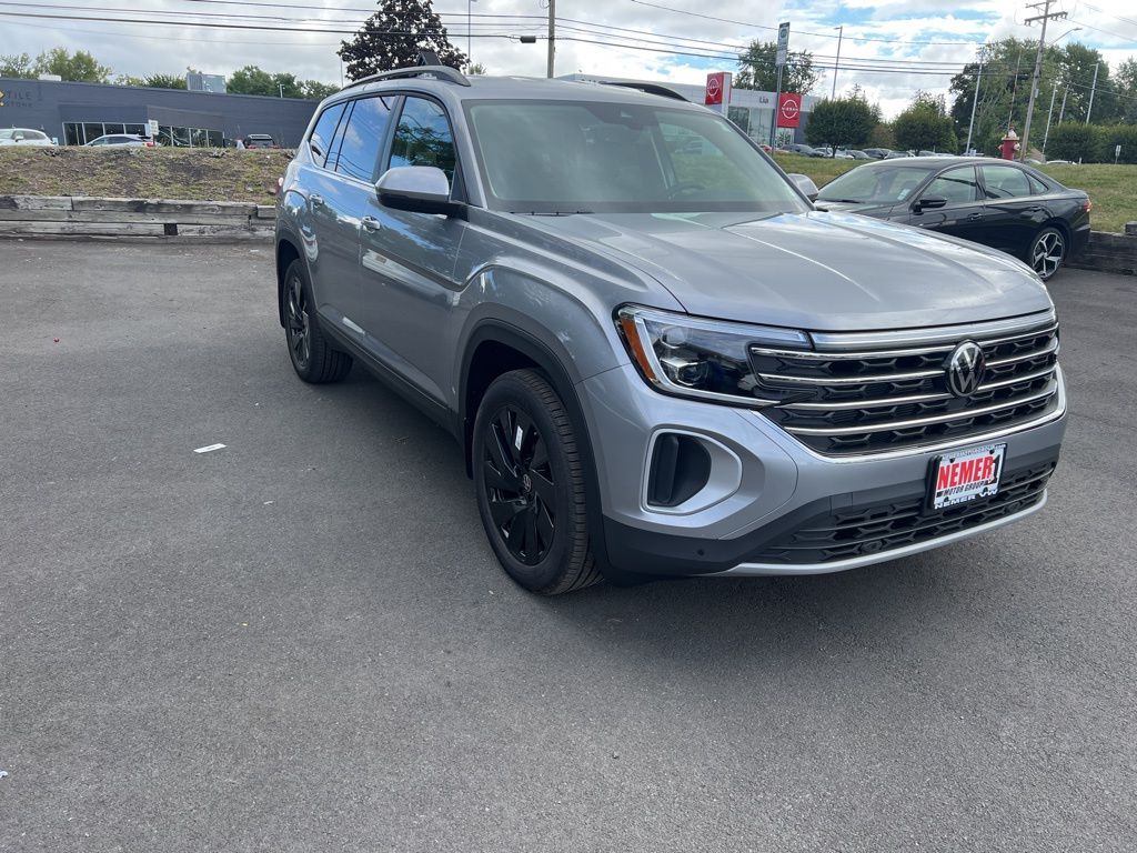 2026 Volkswagen Atlas SE Technology photo 3