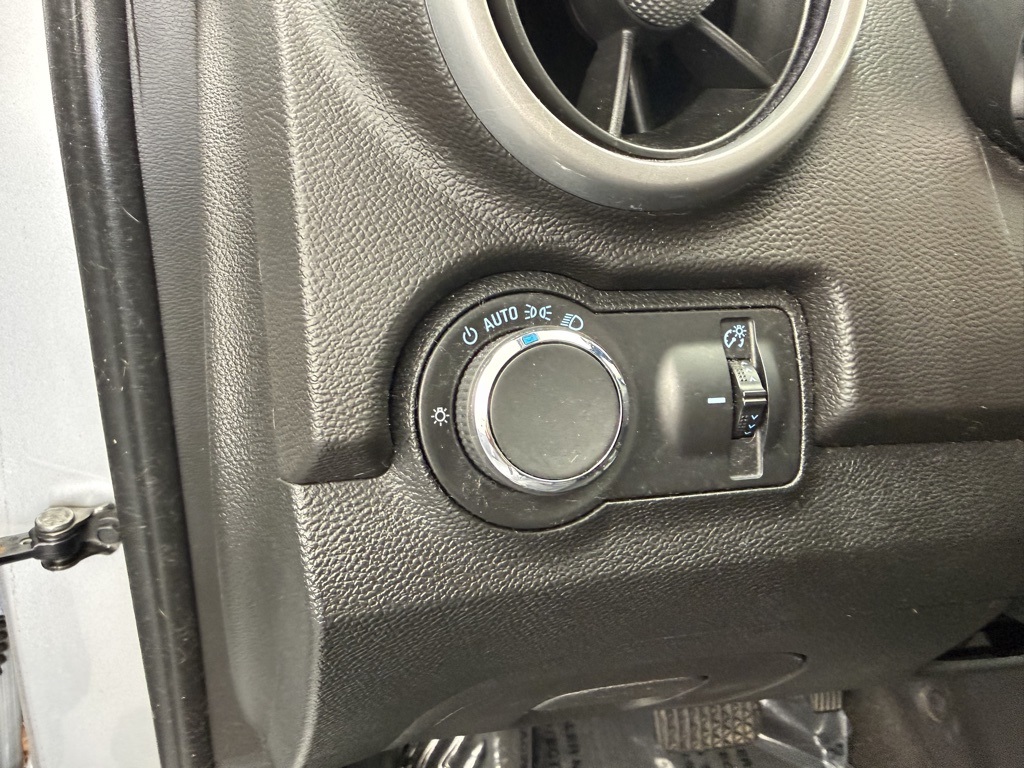 2016 Chevrolet Trax LT photo 36