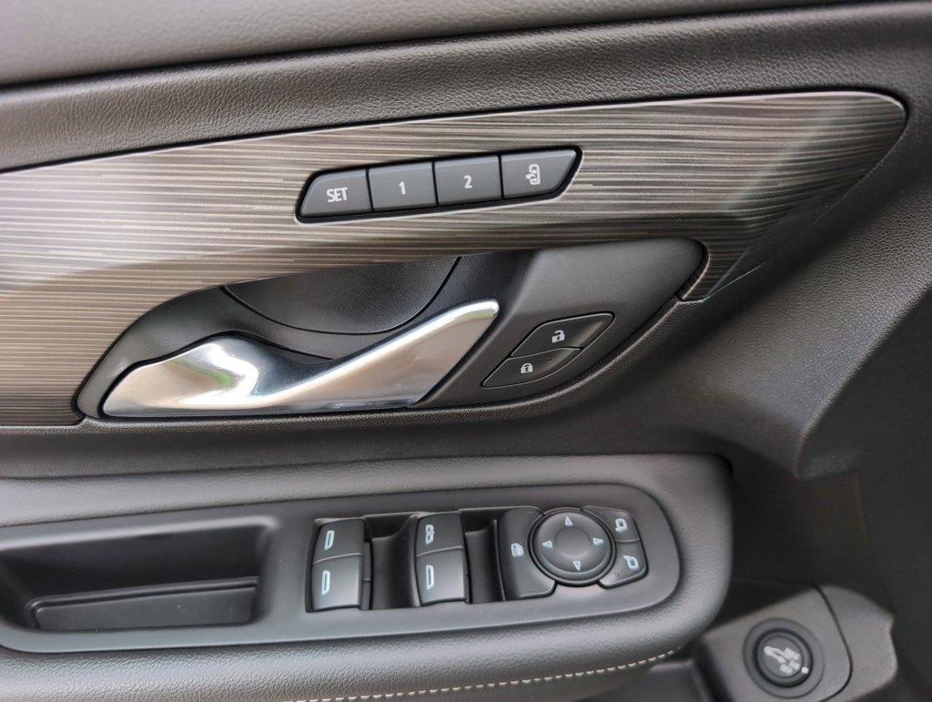 2024 Gmc Terrain SLT photo 17