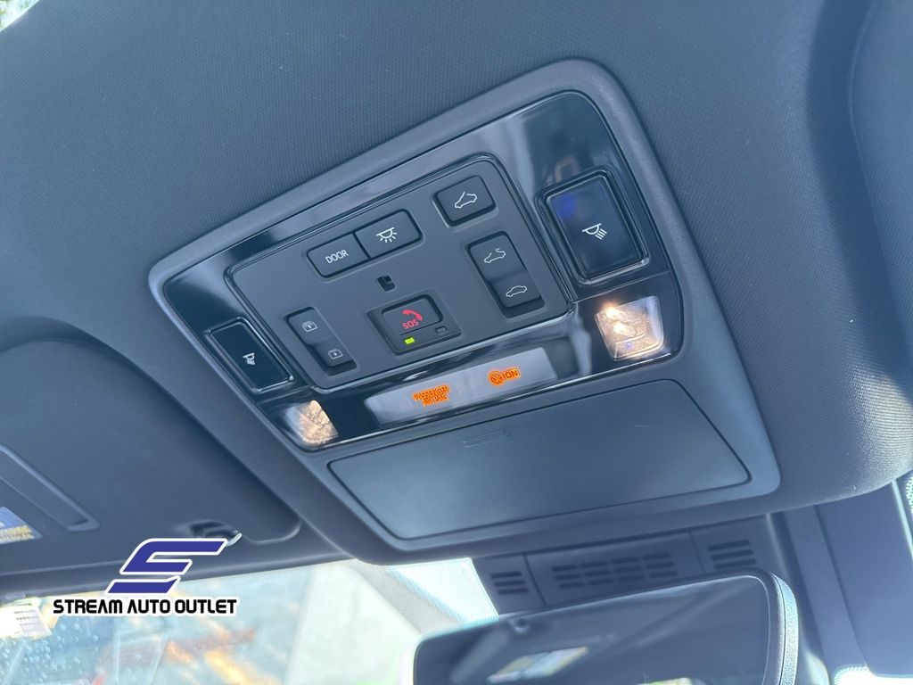 2024 Toyota Grand Highlander Hybrid MAX Limited photo 9