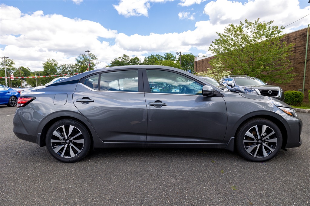 2025 Nissan Sentra SV photo 4