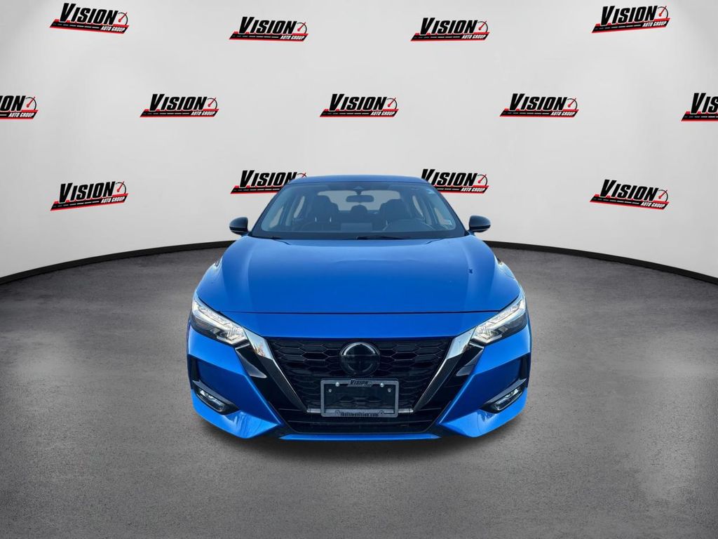 2021 Nissan Sentra SR photo 2