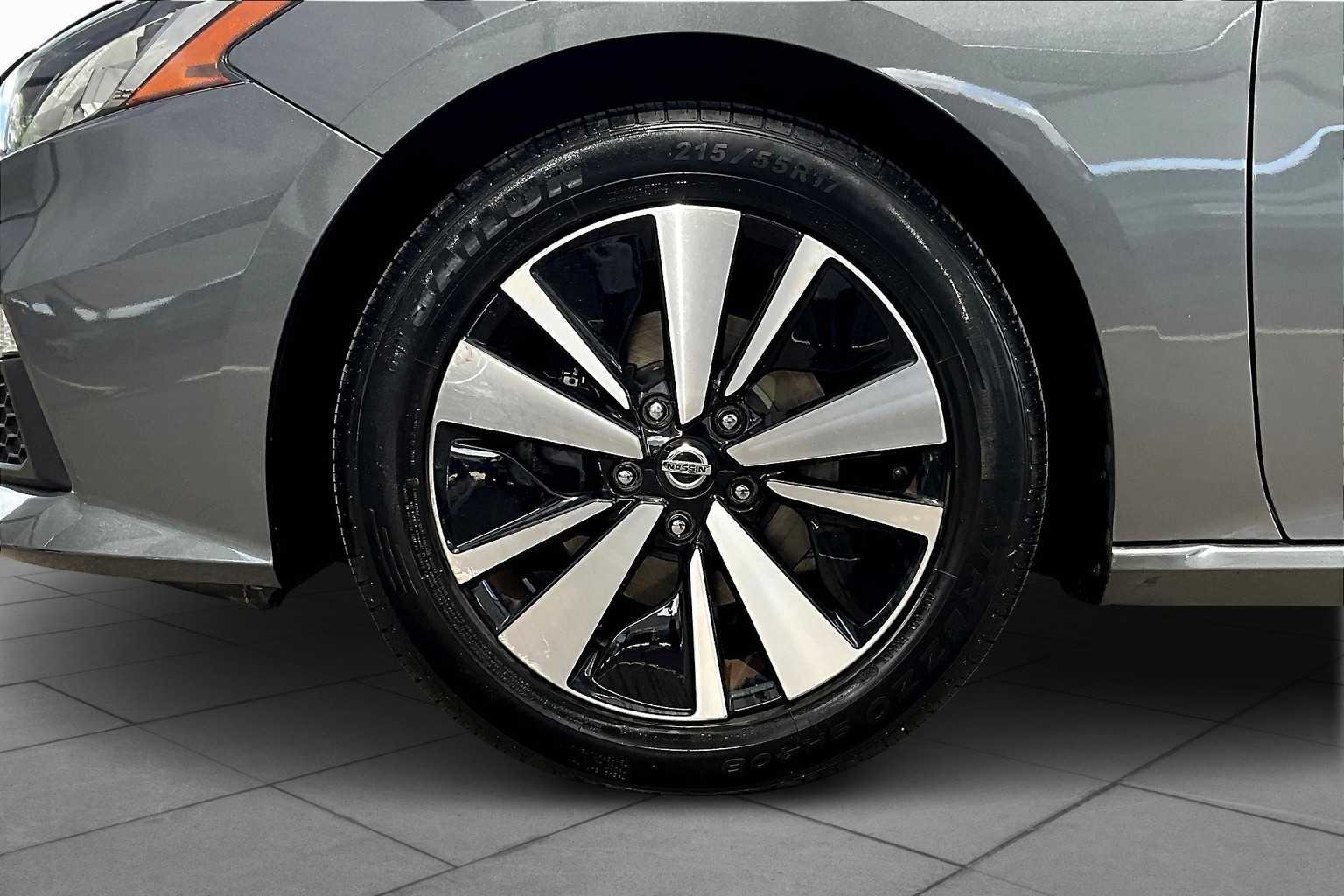 2022 Nissan Altima 2.5 SV photo 10