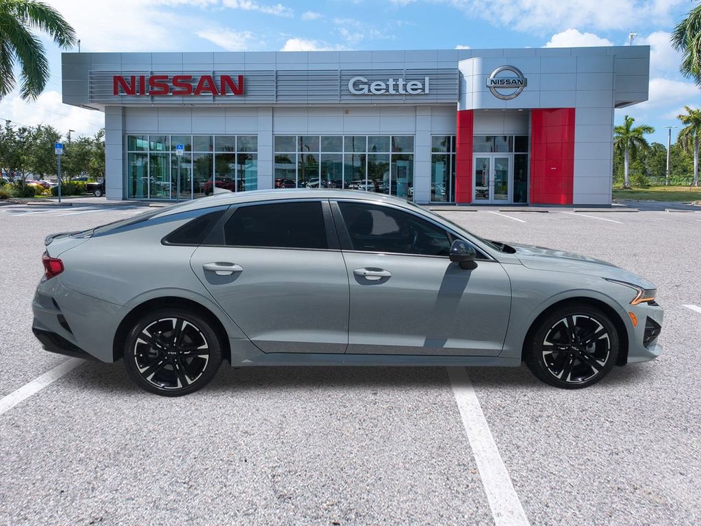 2022 Kia K5 GT-Line photo 3