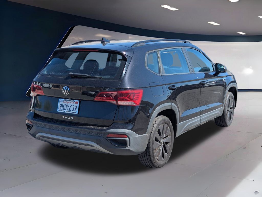 2022 Volkswagen Taos S photo 3